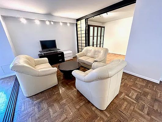 5th image of 155 E 34th St APT 4E