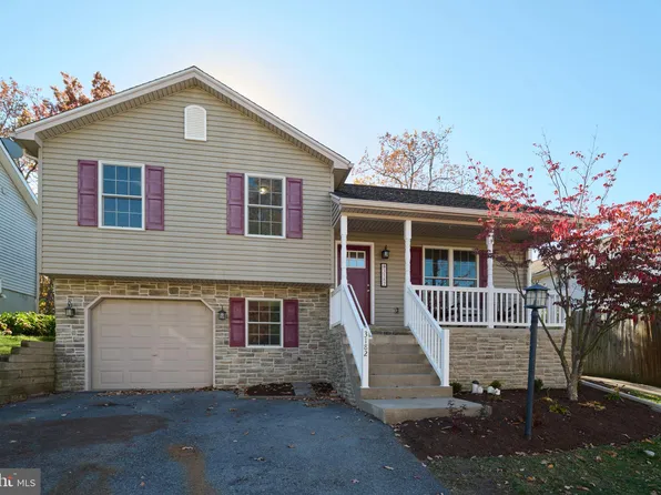 3182 Carnegie Dr, State College, PA 16803