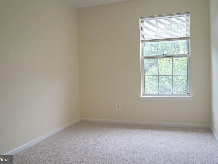 12101 Greenwood Ct #301 — Photo 30
