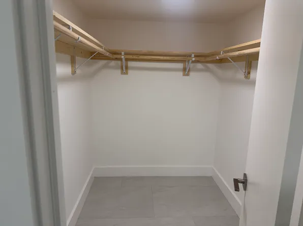 6091 W 22nd Ct APT 104, Hialeah, FL 33016