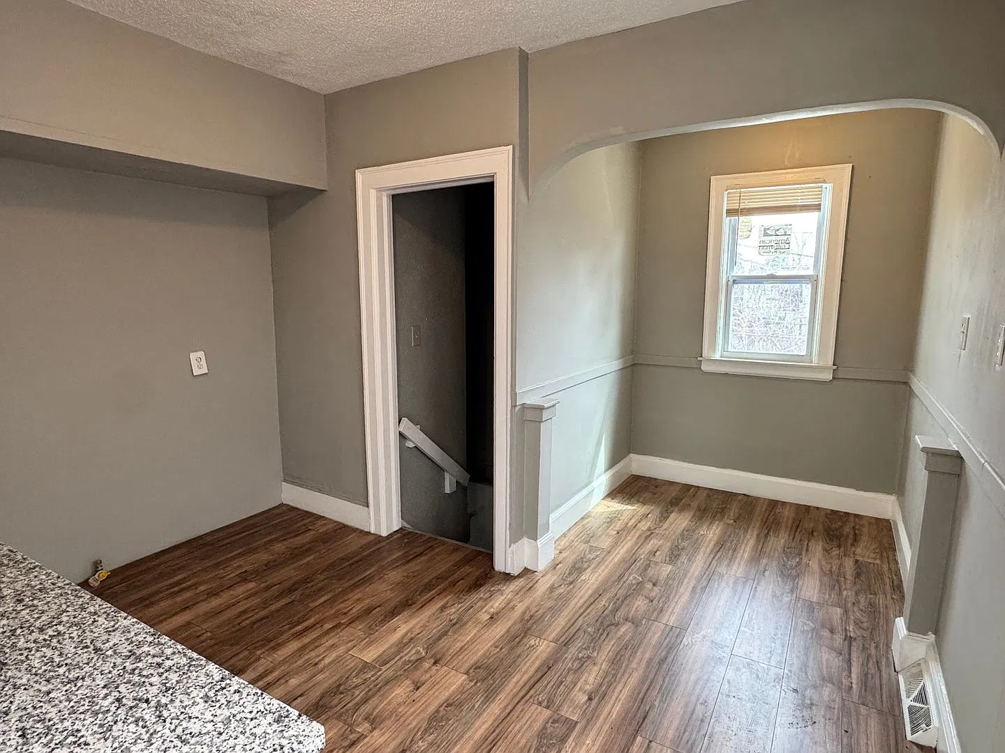 Remodeled rental available now! Accepting both private pay and section 8. — Photo 4