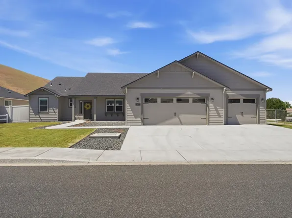 3827 Watkins Way, West Richland, WA 99353