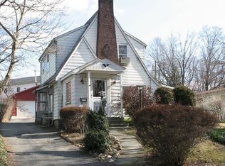 323 Spring St, Mount Kisco, NY 10549