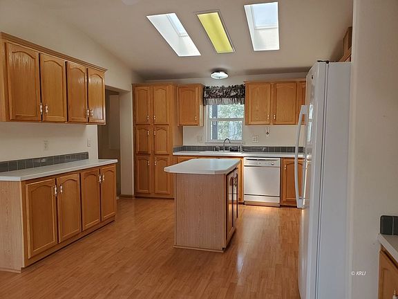 2nd image of 6117 Juniper Rd