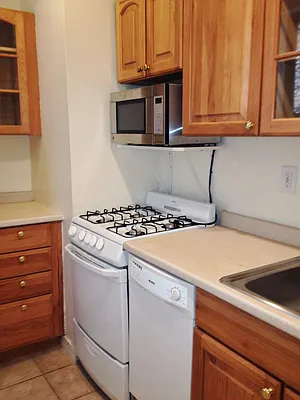 Rented by Mason Group LLC | media 17