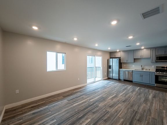 3rd image of 5258 Denny Ave #5