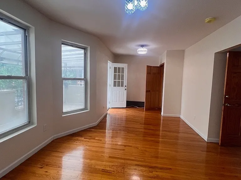 350 E 5th St #2 — Photo 1