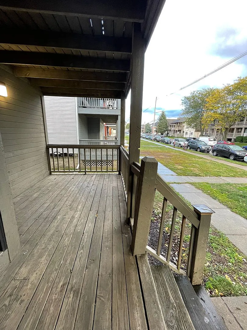 OSU Gateway 4 & 5 bedroom 2 full bath apartments — Photo 3