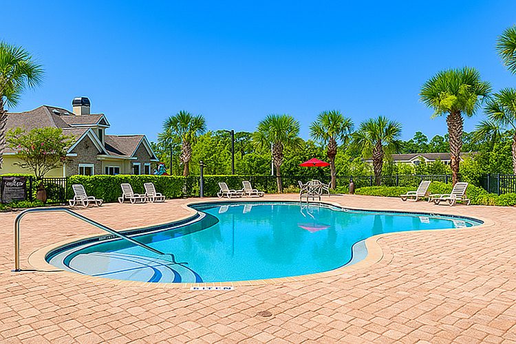 Reserve at Brookhaven Pool