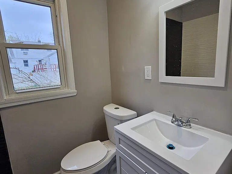 57 Alison Rd — Photo 7