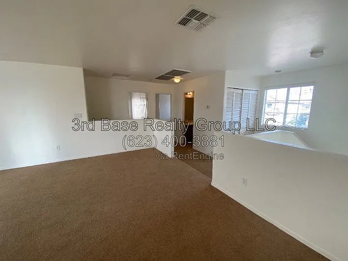 118 N 224th Ln — Photo 4