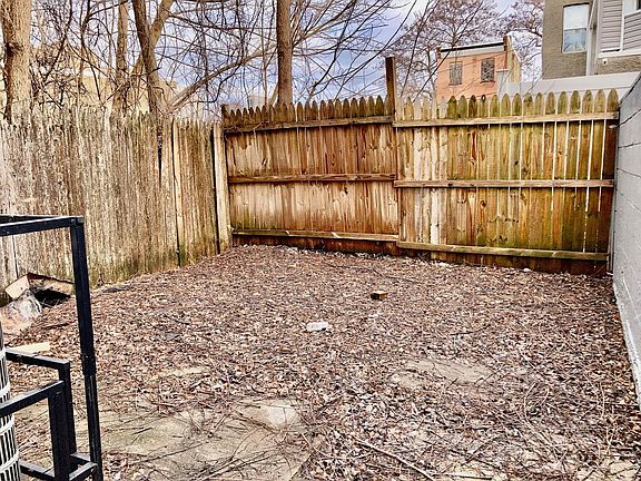 2nd image of 2225 W Thompson St #A