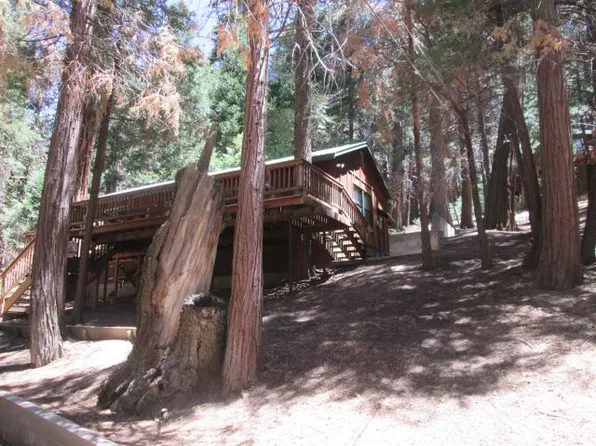 10936 Elm Dr, Wofford Heights, CA 93285