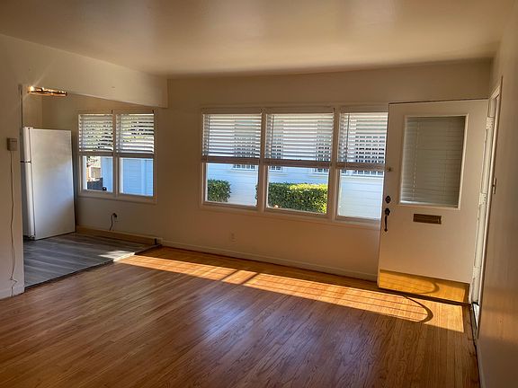 5th image of 6020 Majestic Ave