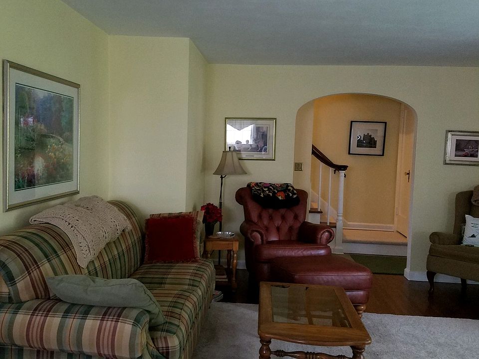 2nd image of 1220 Cornell Ave
