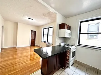 21-14 Crescent Street, #3