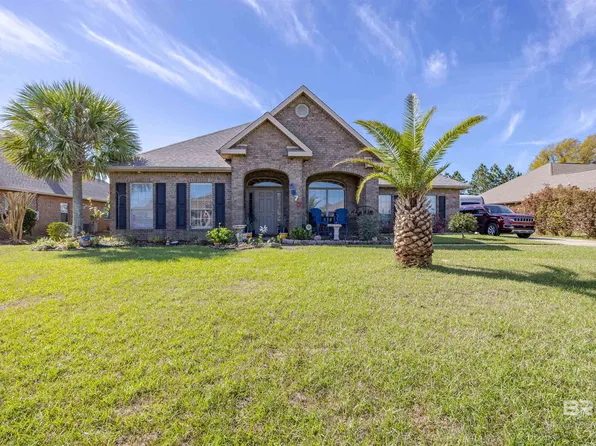 2077 Bourbon St, Foley, AL 36535