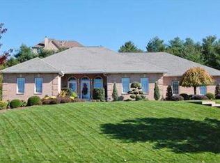 1041 Grandview Farms Dr, Bethel Park, PA