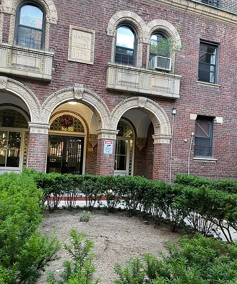 6298 Saunders St #3N — Photo 2