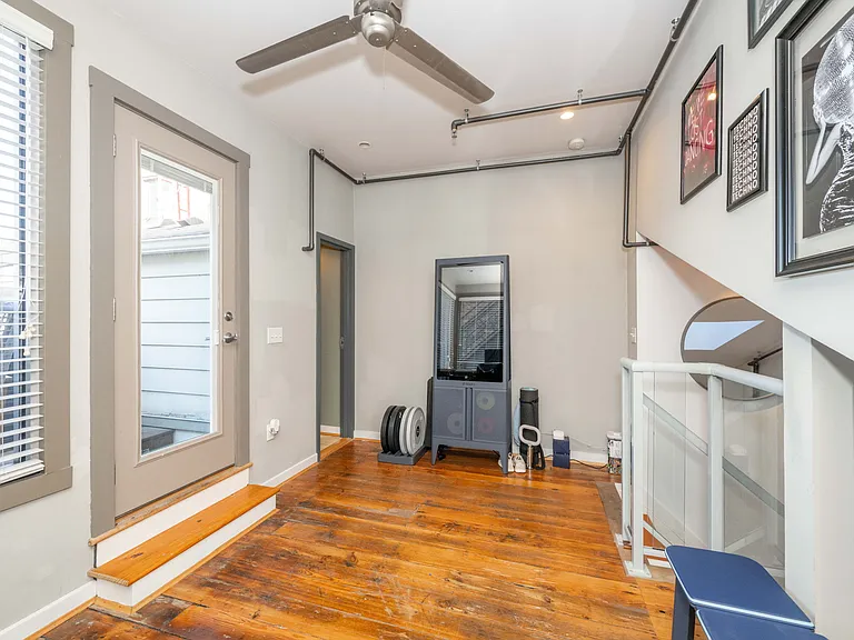 1417 Main St #5 — Photo 30