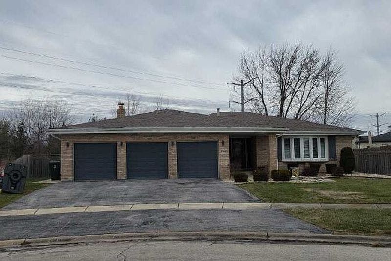 1st image of 4940 185th Ct