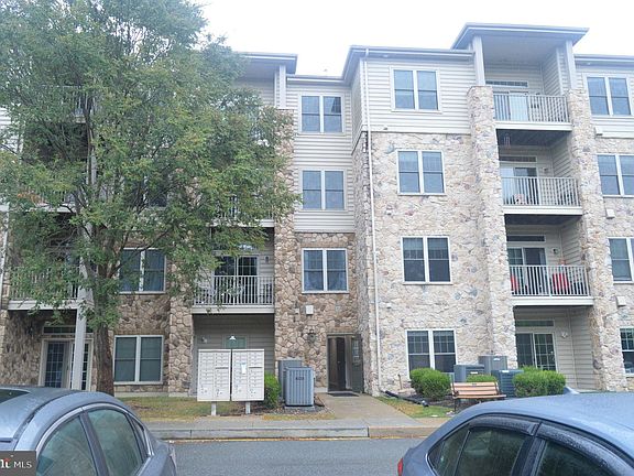 2nd image of 3000 Fountainview Cir #3304