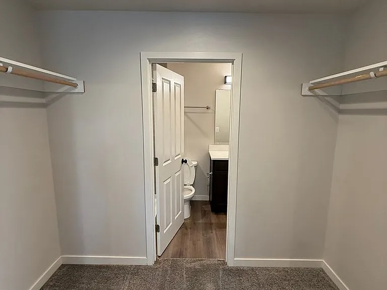 47 Samantha Ct — Photo 18