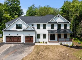 9 Caymus Rdg, Salem, NH 03079