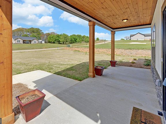 4th image of 111 Topher St