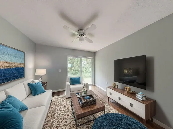 Sunny Creek Apartments