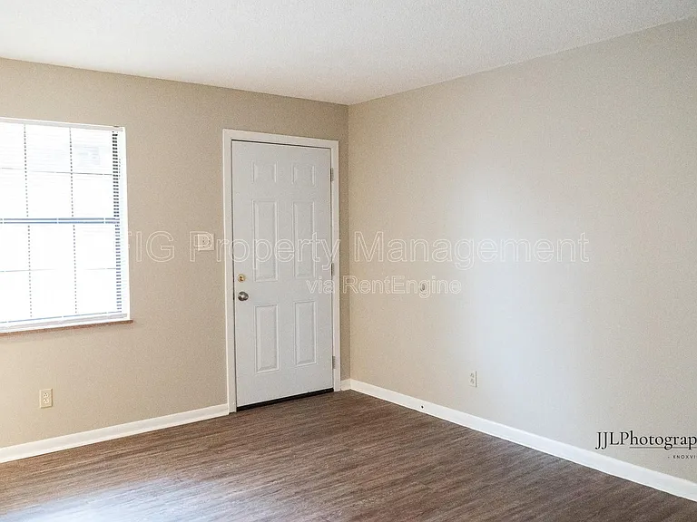 129 Hillcrest Dr #20 — Photo 4