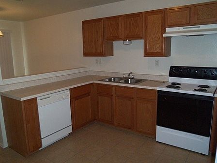 3rd image of 3405 Hereford Ln APT D