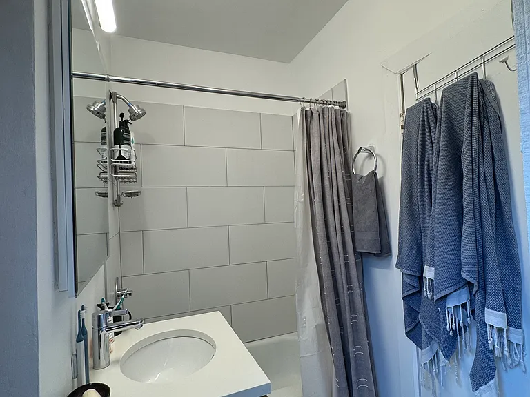852 W Fletcher St #CH — Photo 17