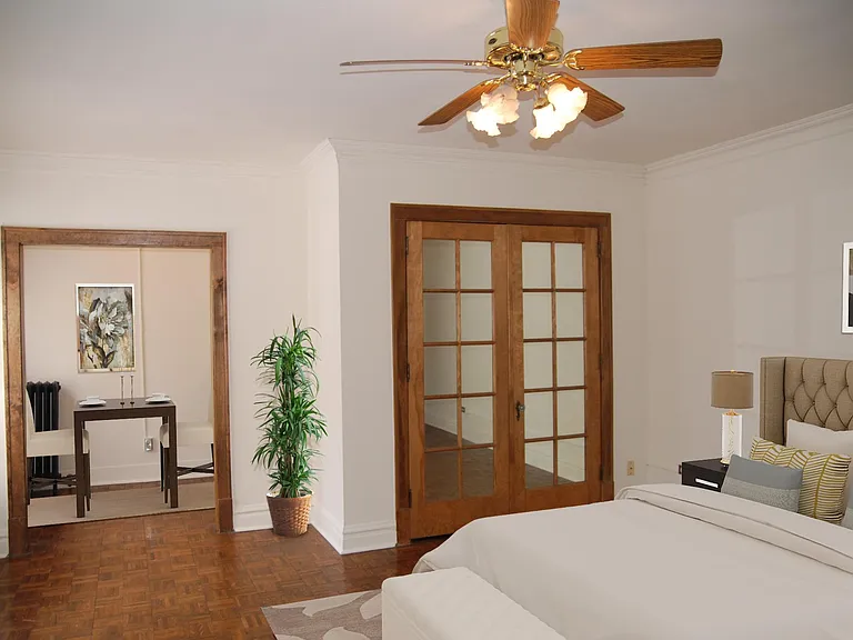 553 West Oakdale Avenue — Photo 14