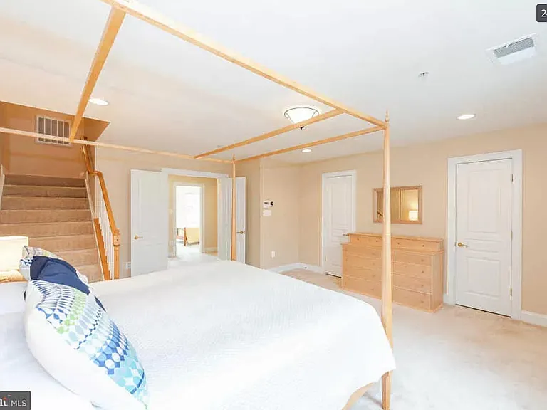 8042 Four Quarter Rd — Photo 22