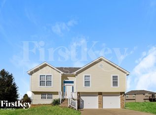 1114 Camelot Dr, Raymore, MO 64083