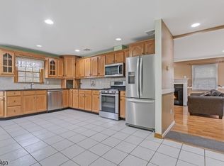 159 Sherwood Ave, Teaneck Twp., NJ 07666