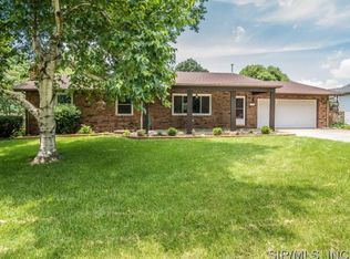 21 Gary Ave, Maryville, IL