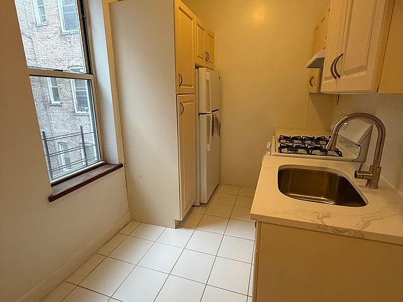 3rd image of 1941 65th St #2