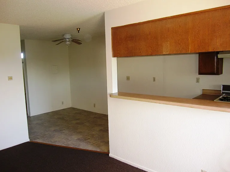 13415 Kornblum Ave #3 — Photo 6