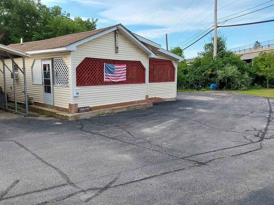 151 Buck St