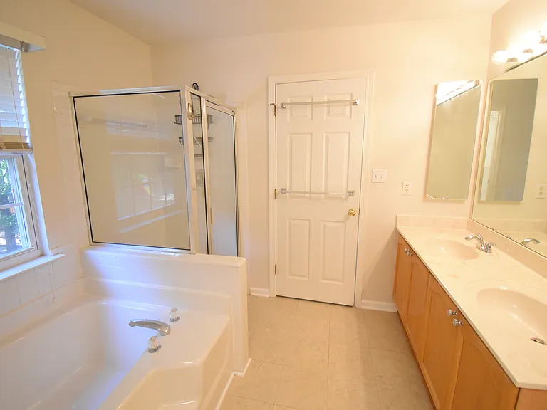 3704 Wind Ridge Pl — Photo 22