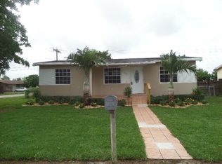 7500 Farragut St, Hollywood, FL 33024