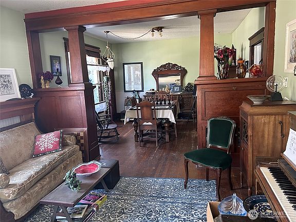 2nd image of 211 Seventh Street