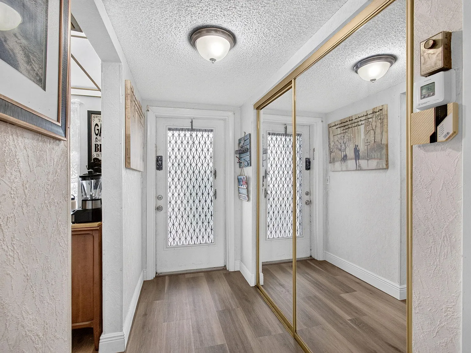 2 bed, 2.0 bath, 925 sqft, $1,895 — Photo 4