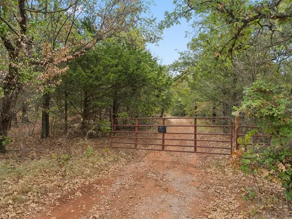 11009 Bentwood Rd, Norman, OK 73026