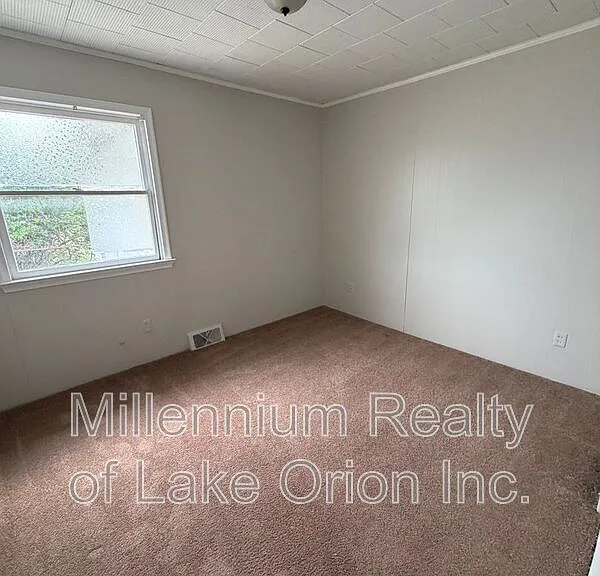 34019 Garfield Rd — Photo 12
