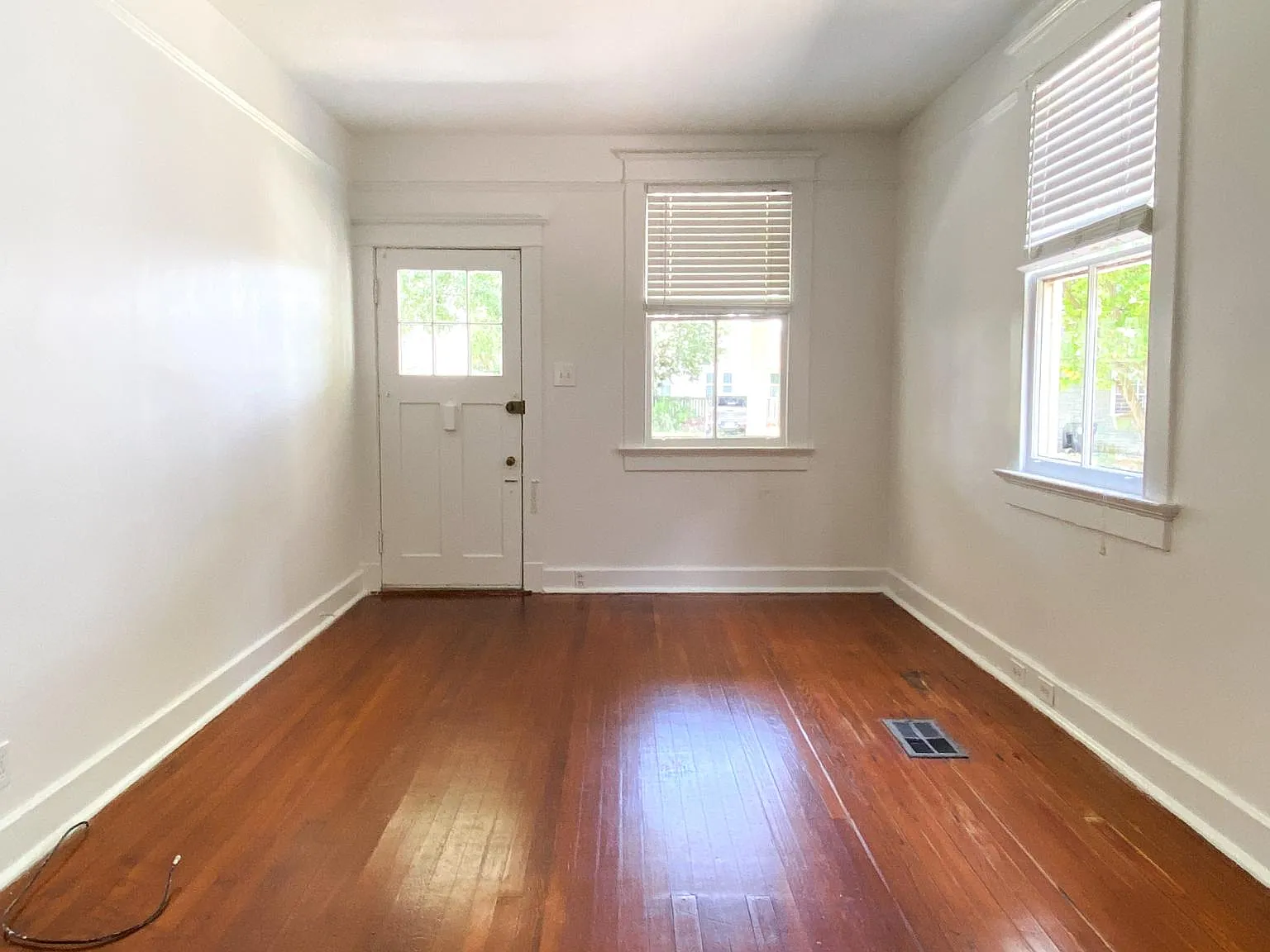 2 bed, 1000 sqft, $2,700 — Photo 4