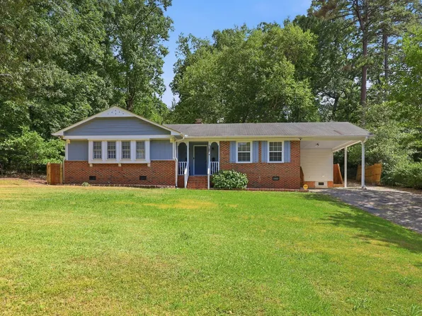917 Cromarty Ave, Sanford, NC 27330
