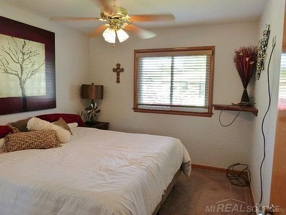 5th image of 22716 Harper Lake Ave